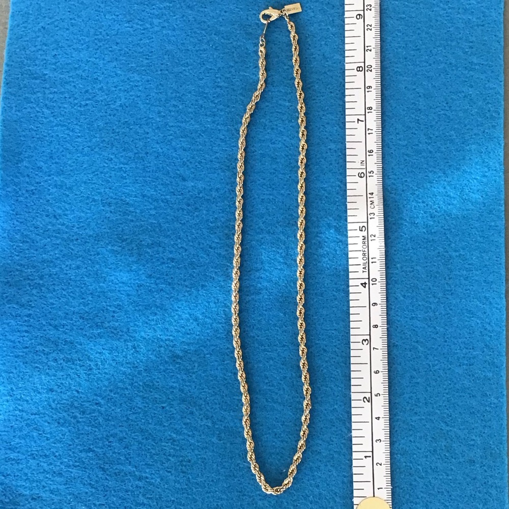 Gold Tone Rope Chain - Picture 2 of 3
